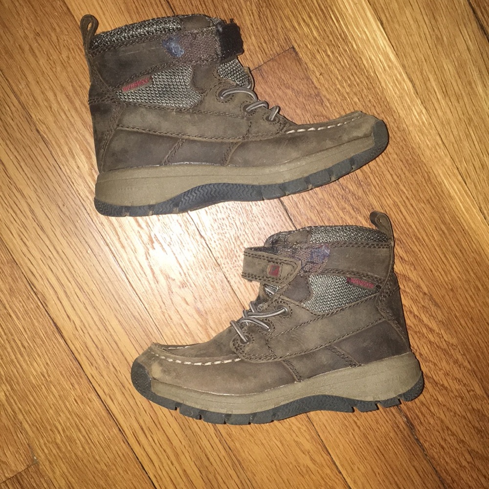 Sperry toddler boot waterproof. Size 9 great shape.